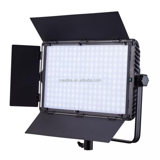 أبيض بارد 5500K LED Video Studio Lights بطارية تعمل بالطاقة 7000LM 95CRI 0